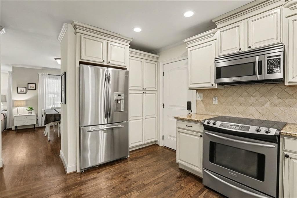 5 bedroom, 3 bathroom, 3,557 sq ft single family residence for sale at 2665 Hawthorne Drive, Atlanta, GA 30345 — photo 8