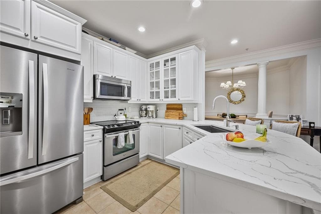 2 bedroom, 2 bathroom, 1,304 sq ft condominium for sale at 4100 Paces Walk 2206, Atlanta, GA 30339 — photo 6