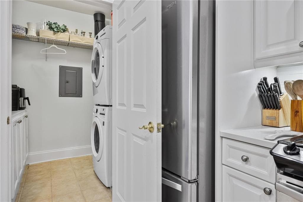2 bedroom, 2 bathroom, 1,304 sq ft condominium for sale at 4100 Paces Walk 2206, Atlanta, GA 30339 — photo 9