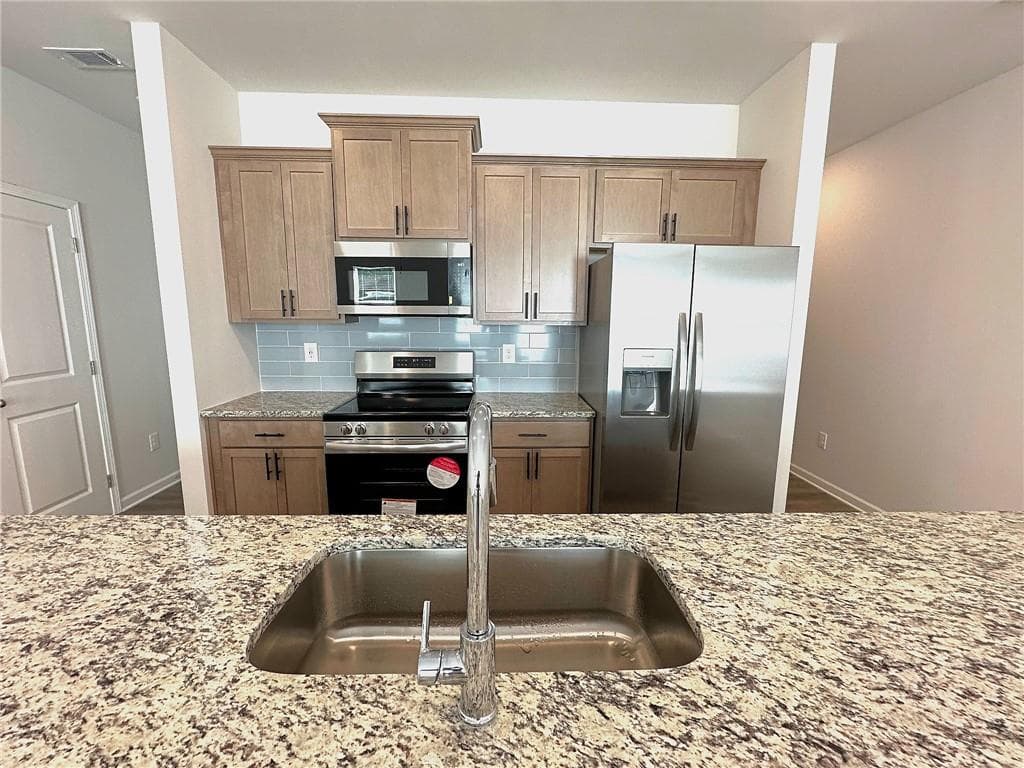 3 bedroom, 3 bathroom, 1,734 sq ft single family residence for rent at 520 Hayes Lane, Canton, GA 30115 for $2,200 a month — photo 9