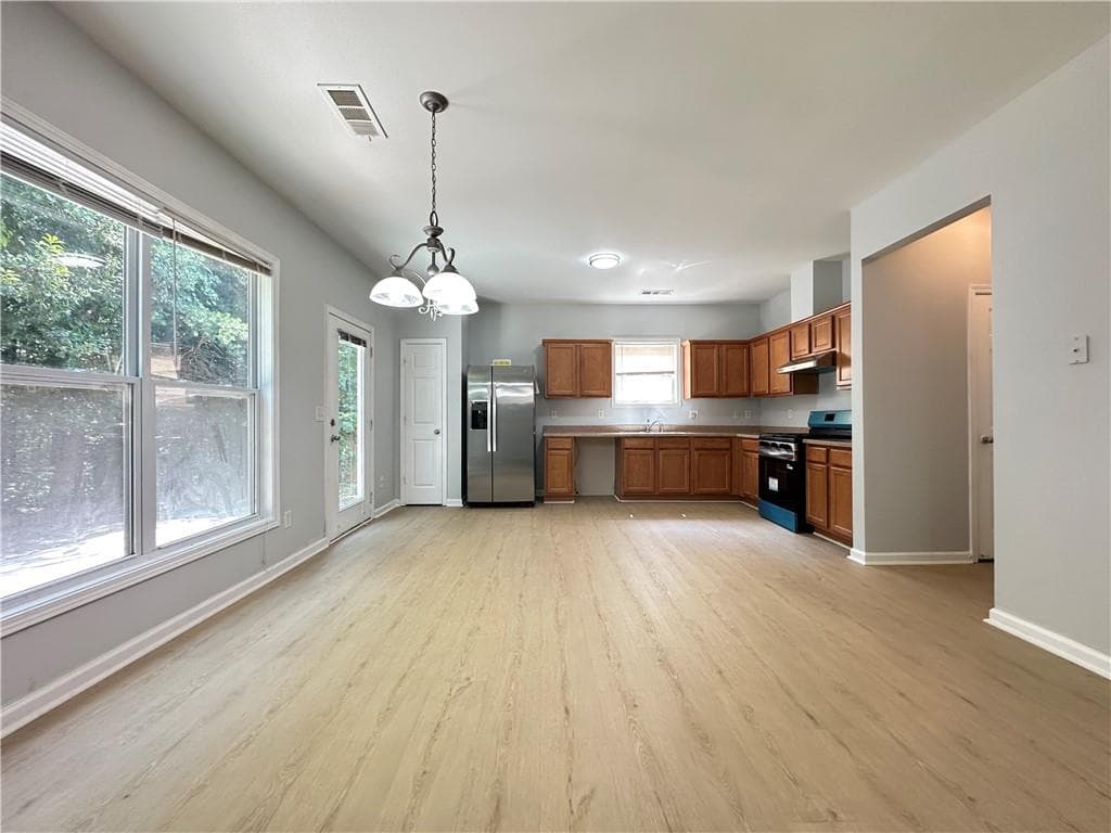 4 bedroom, 3 bathroom single family residence for rent at 2468 Worrall Hill Way, Duluth, GA 30096 for $2,500 a month — photo 7