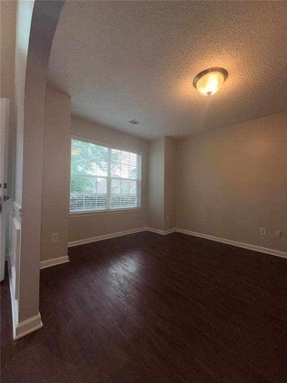 5 bedroom, 3 bathroom, 3,528 sq ft single family residence for sale at 609 Vaughan Drive, Hampton, GA 30228 — photo 6