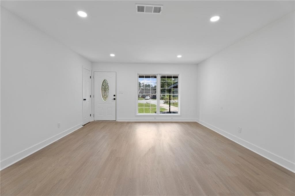 4 bedroom, 2 bathroom, 1,512 sq ft single family residence for sale at 6787 Dnae Ct, Riverdale, GA 30274 — photo 8