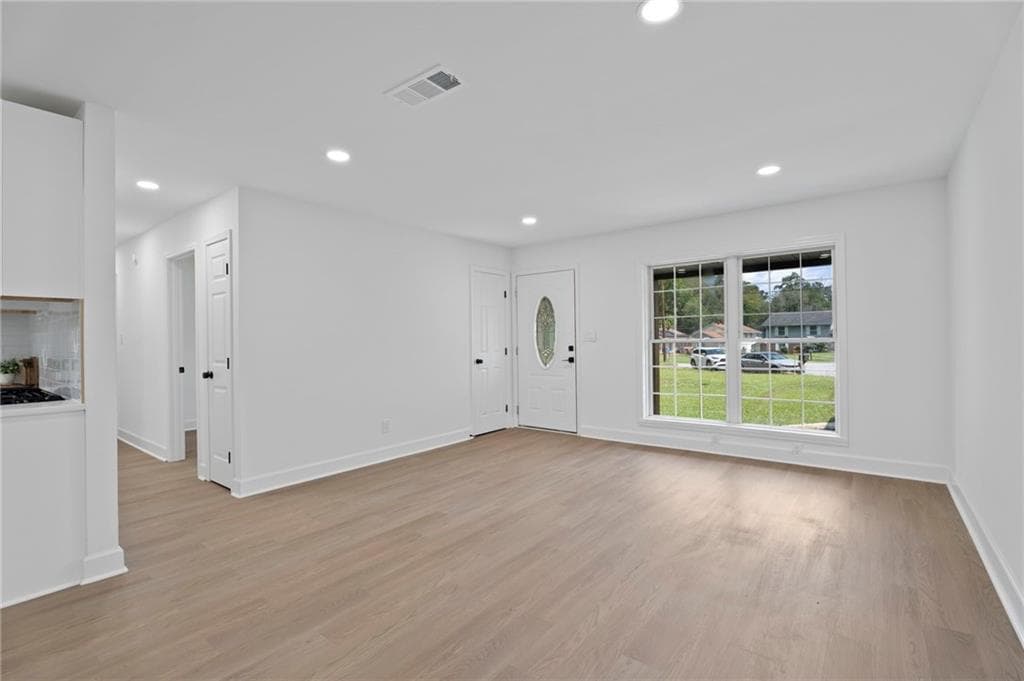 4 bedroom, 2 bathroom, 1,512 sq ft single family residence for sale at 6787 Dnae Ct, Riverdale, GA 30274 — photo 9
