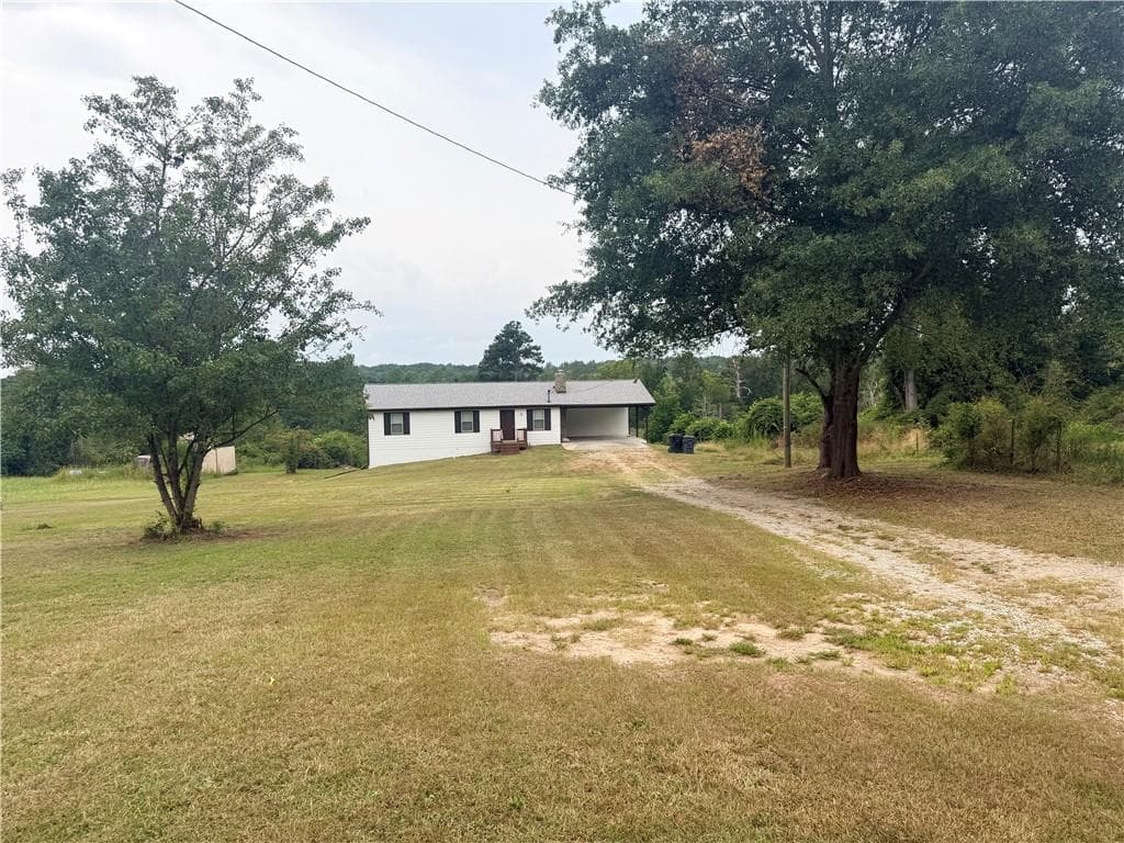 3 bedroom, 2 bathroom, 1,364 sq ft single family residence for sale at 979 McDaniel Mill Road, Conyers, GA 30094 — photo 2