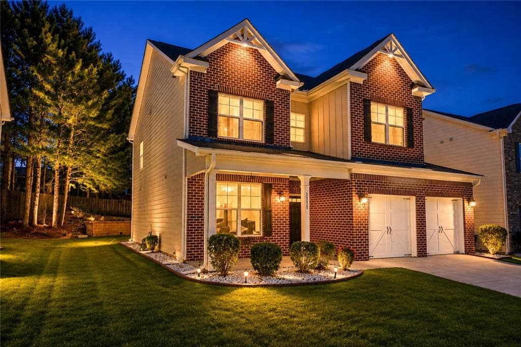 5 bedroom, 3 bathroom, 2,804 sq ft single family residence for sale at 1777 Weatherbrook Circle, Lawrenceville, GA 30043 — photo 6