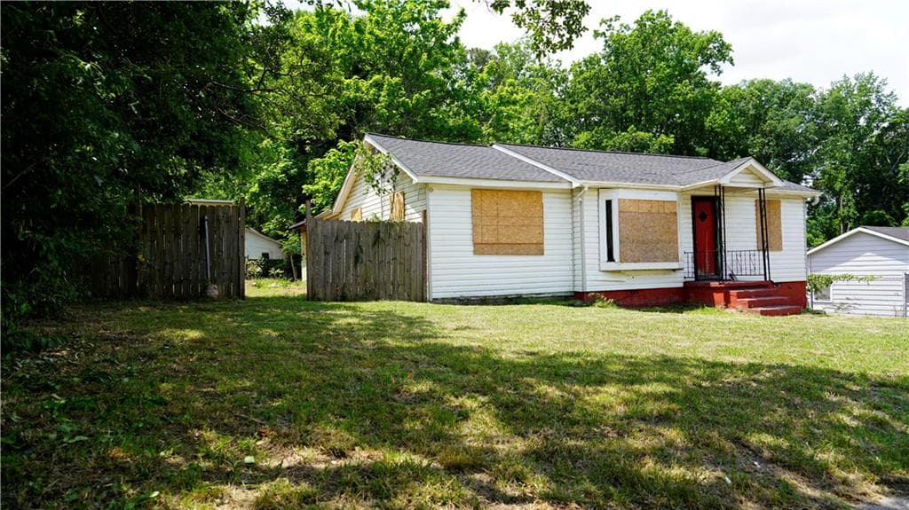 3 bedroom, 1 bathroom, 1,282 sq ft single family residence for sale at 2186 Tiger Flowers Drive, Atlanta, GA 30314 — photo 2