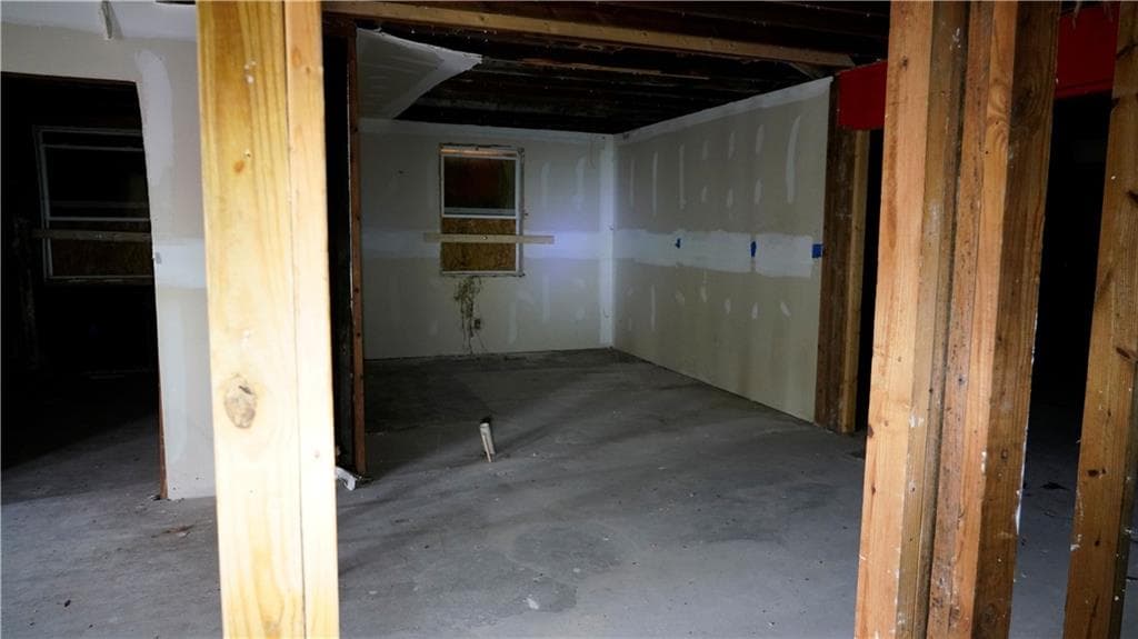 3 bedroom, 1 bathroom, 1,282 sq ft single family residence for sale at 2186 Tiger Flowers Drive, Atlanta, GA 30314 — photo 4