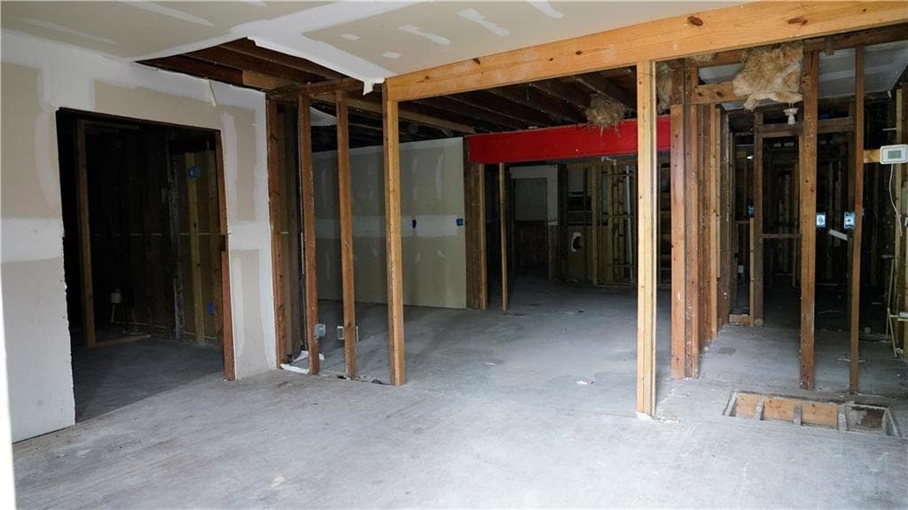 3 bedroom, 1 bathroom, 1,282 sq ft single family residence for sale at 2186 Tiger Flowers Drive, Atlanta, GA 30314 — photo 6