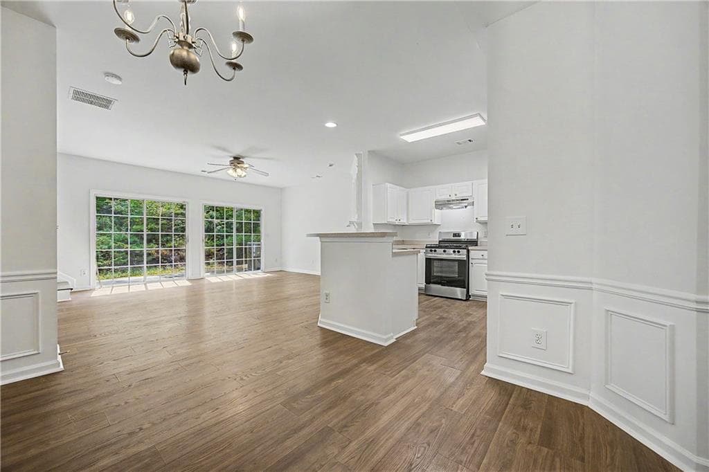 3 bedroom, 3 bathroom, 1,644 sq ft townhouse for rent at 1998 Hailston Drive, Duluth, GA 30097 for $2,100 a month — photo 2