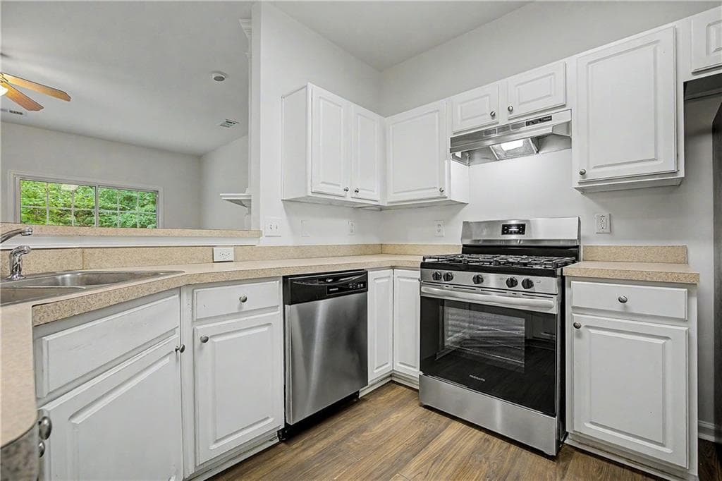 3 bedroom, 3 bathroom, 1,644 sq ft townhouse for rent at 1998 Hailston Drive, Duluth, GA 30097 for $2,100 a month — photo 3