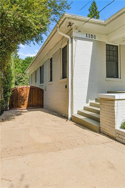 4 bedroom, 5 bathroom, 3,865 sq ft single family residence for sale at 1151 Orme Cir NE Circle, Atlanta, GA 30306 — photo 9