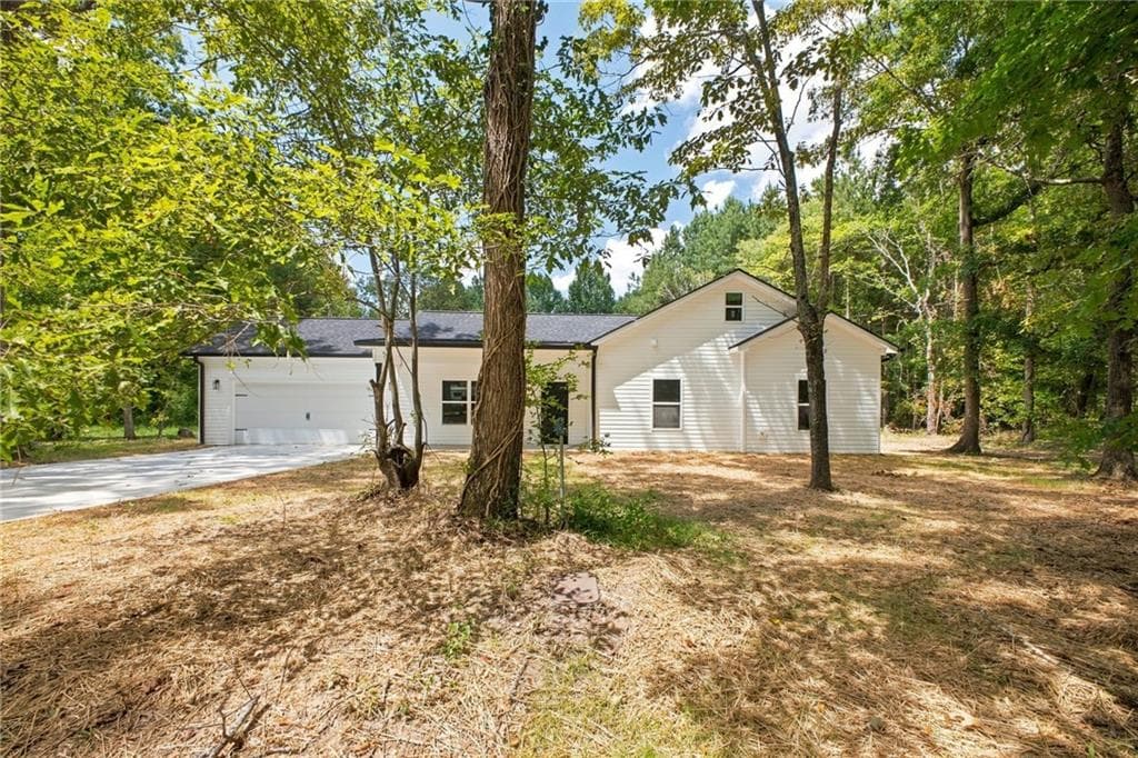 3 bedroom, 2 bathroom, 1,500 sq ft single family residence for sale at 45 Albert Avenue, Rome, GA 30165 — photo 2