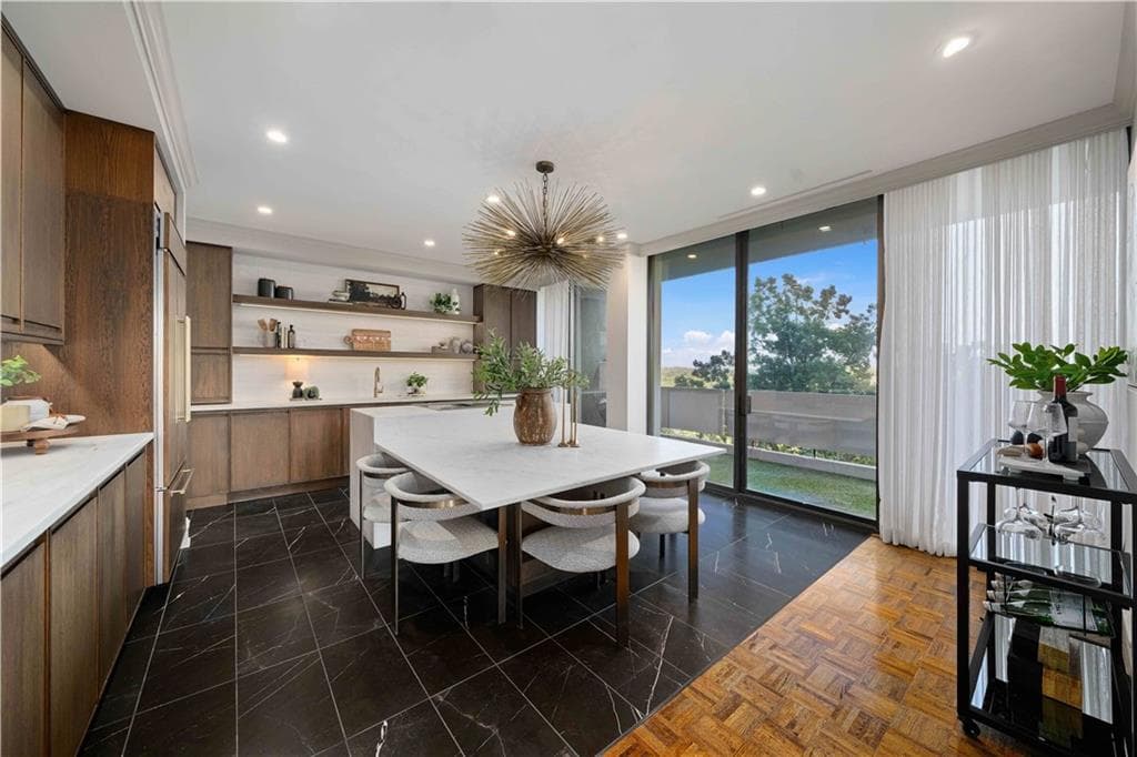 2 bedroom, 2 bathroom, 1,594 sq ft condominium for sale at 2575 Peachtree Road 12D, Atlanta, GA 30305 — photo 1 of 37