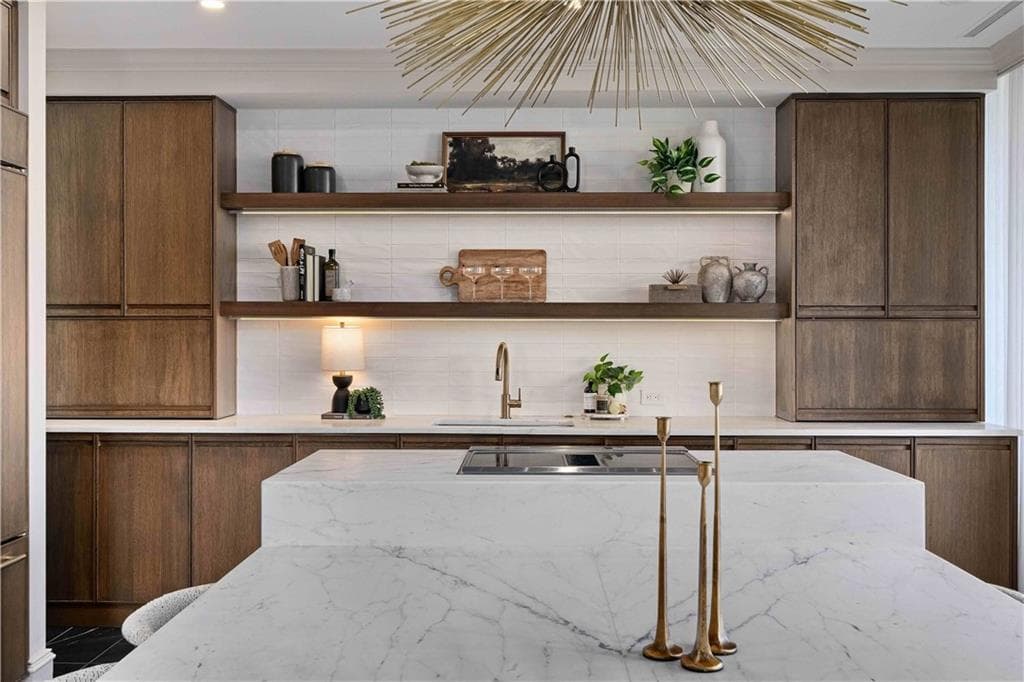 2 bedroom, 2 bathroom, 1,594 sq ft condominium for sale at 2575 Peachtree Road 12D, Atlanta, GA 30305 — photo 6