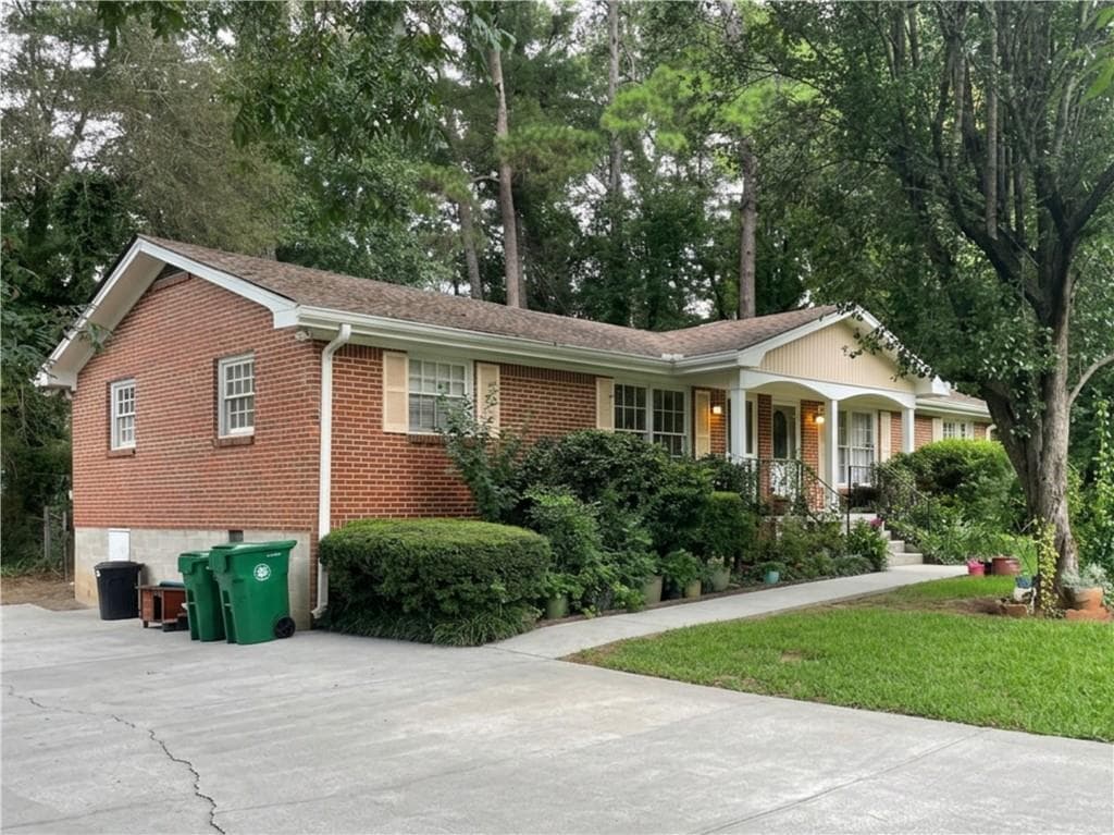 duplex for sale at 1151 Canal Street, Decatur, GA 30032 — photo 1 of 8