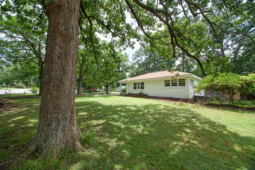 3 bedroom, 2 bathroom, 1,596 sq ft single family residence under contract at 127 Plymouth Road, Rome, GA 30165 — photo 2