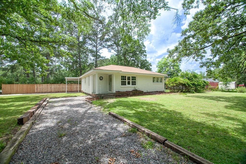 3 bedroom, 2 bathroom, 1,596 sq ft single family residence under contract at 127 Plymouth Road, Rome, GA 30165 — photo 3