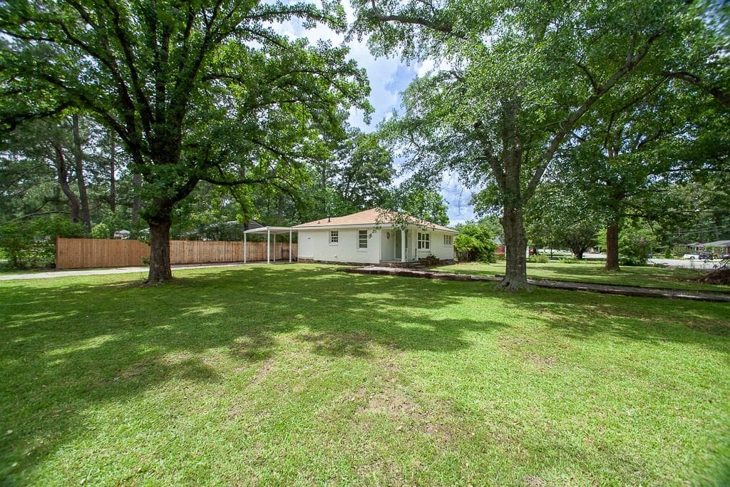 3 bedroom, 2 bathroom, 1,596 sq ft single family residence under contract at 127 Plymouth Road, Rome, GA 30165 — photo 4