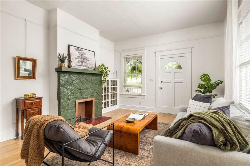 3 bedroom, 3 bathroom, 1,839 sq ft single family residence under contract at 1440 Hartford Avenue, Atlanta, GA 30310 — photo 7