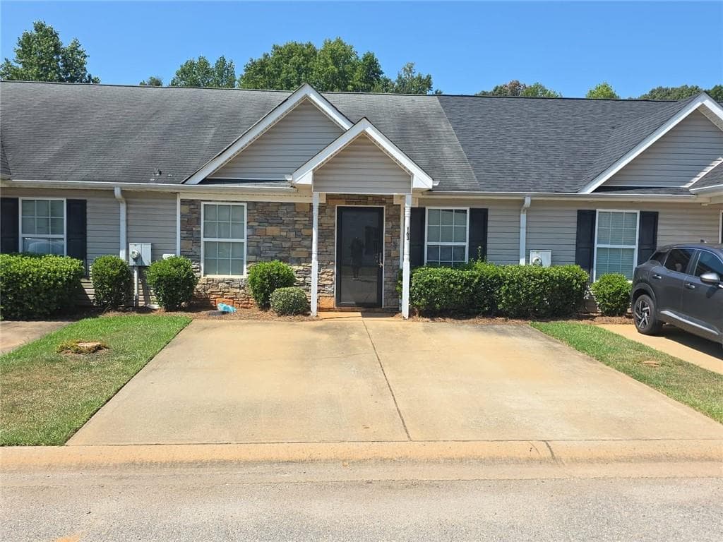 2 bedroom, 2 bathroom, 1,092 sq ft townhouse for rent at 163 Harvest Court 163, Milledgeville, GA 31061 for $1,310 a month