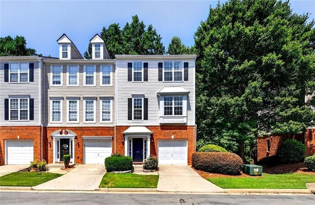 3 bedroom, 4 bathroom, 1,867 sq ft townhouse for sale at 3327 Lathenview Court, Alpharetta, GA 30004