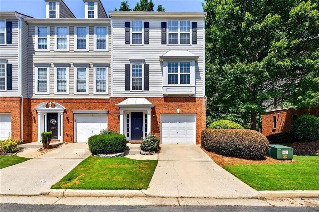 3 bedroom, 4 bathroom, 1,867 sq ft townhouse for sale at 3327 Lathenview Court, Alpharetta, GA 30004 — photo 3