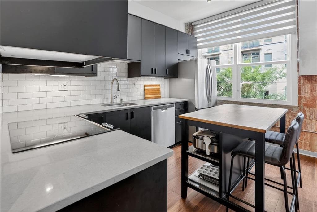 1 bedroom, 1 bathroom, 625 sq ft condominium for sale at 800 Peachtree Street 8303, Atlanta, GA 30308 — photo 6