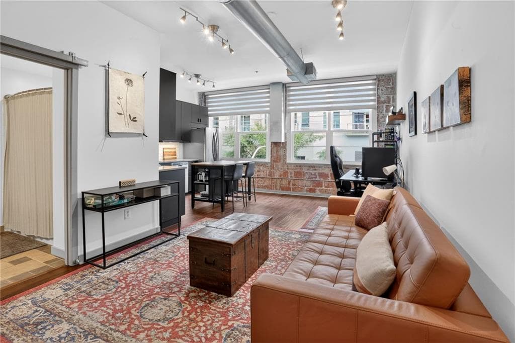 1 bedroom, 1 bathroom, 625 sq ft condominium for sale at 800 Peachtree Street 8303, Atlanta, GA 30308 — photo 9