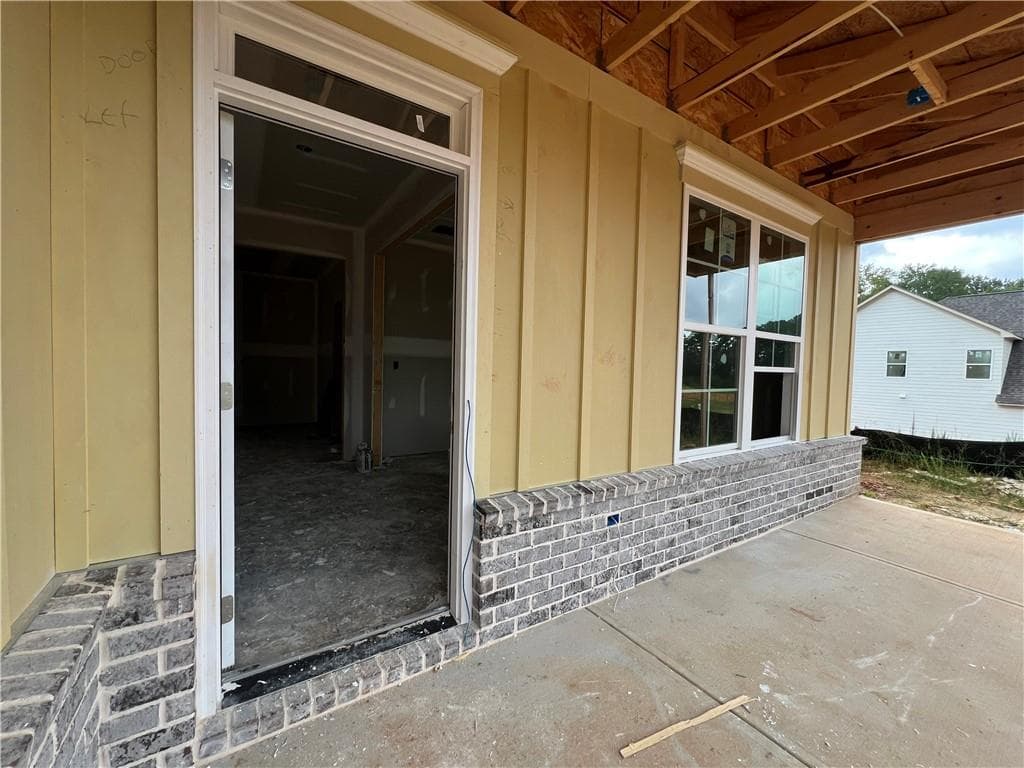 4 bedroom, 4 bathroom, 3,014 sq ft single family residence under contract at 5659 Evelyn Lane, Flowery Branch, GA 30542 — photo 4