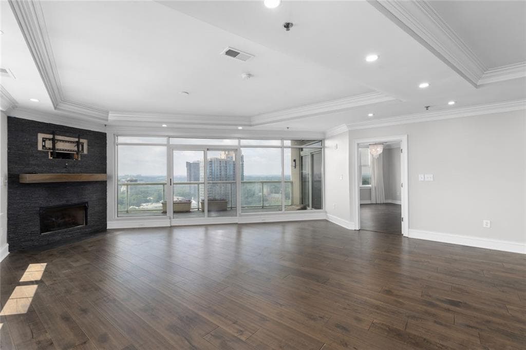 2 bedroom, 3 bathroom, 2,061 sq ft condominium for sale at 2881 Peachtree Road 2103, Atlanta, GA 30305 — photo 8