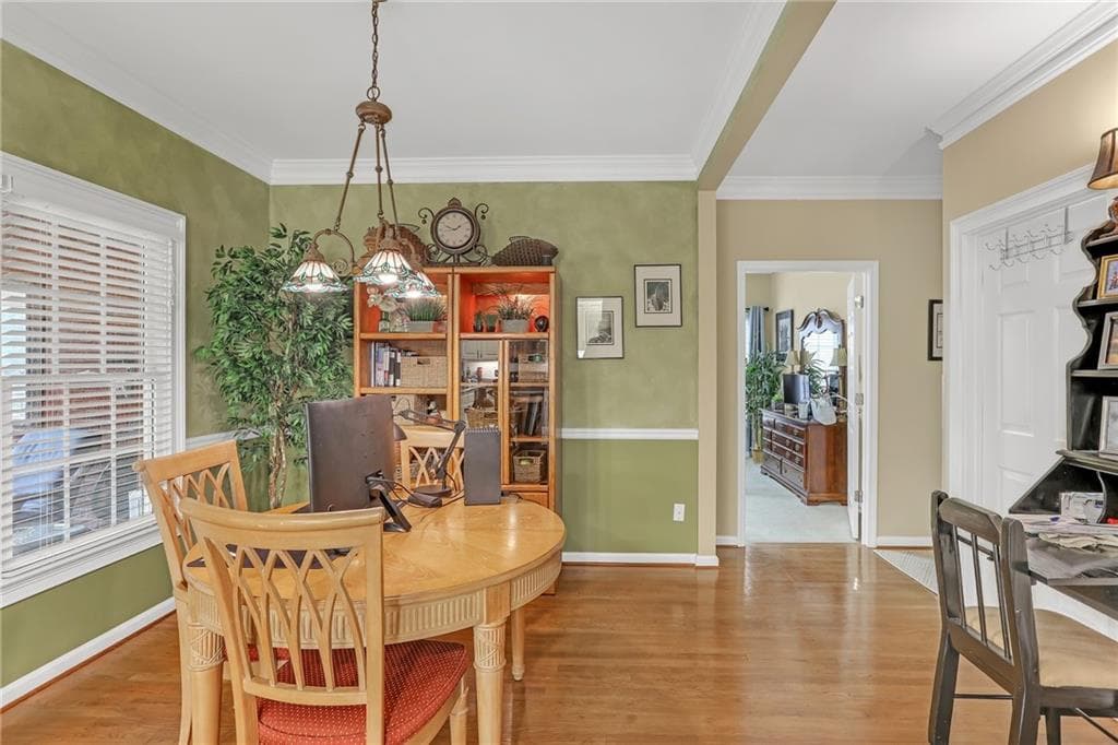 4 bedroom, 3 bathroom, 3,100 sq ft single family residence for sale at 1910 Stockton Walk Lane, Snellville, GA 30078 — photo 4