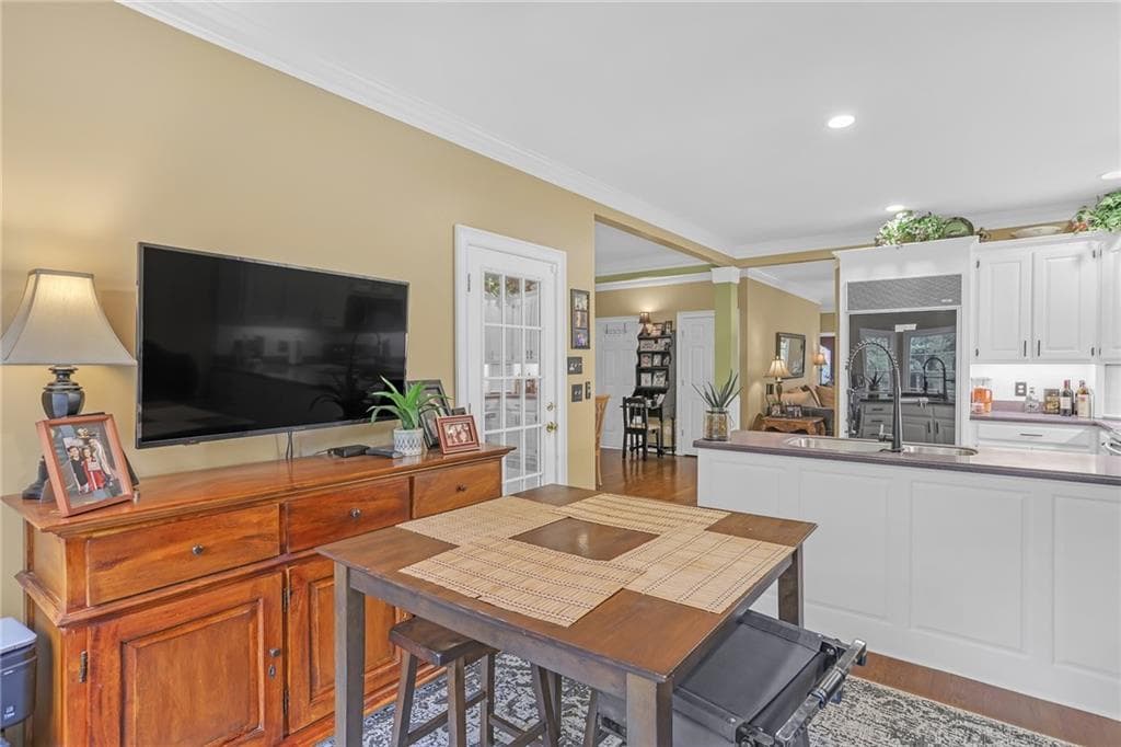 4 bedroom, 3 bathroom, 3,100 sq ft single family residence for sale at 1910 Stockton Walk Lane, Snellville, GA 30078 — photo 10