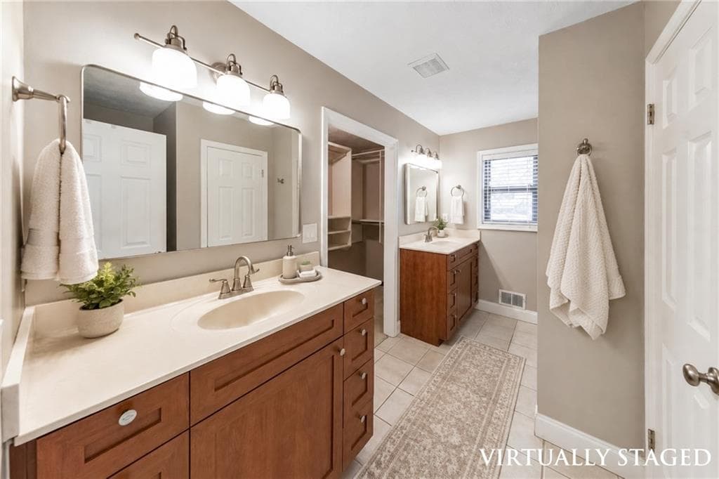 4 bedroom, 3 bathroom, 2,851 sq ft single family residence for sale at 3701 Thornwood Way, Marietta, GA 30062 — photo 5
