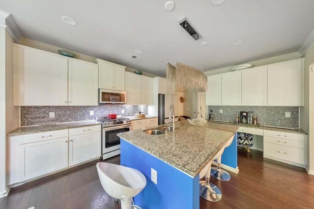 5 bedroom, 4 bathroom, 3,600 sq ft single family residence for sale at 171 Berkford Circle, Hiram, GA 30141 — photo 9