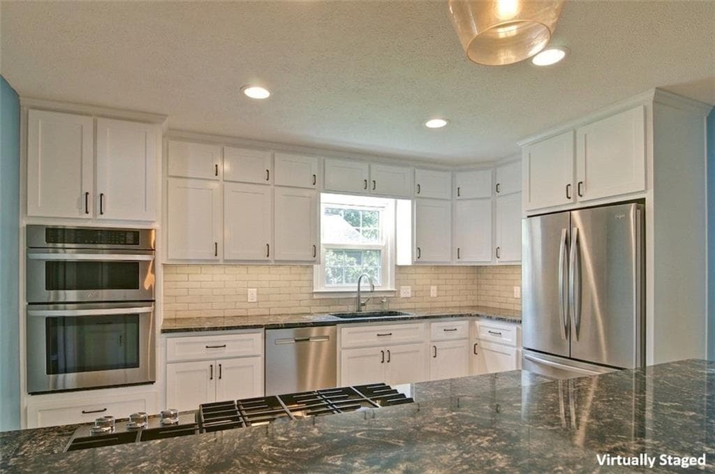 3 bedroom, 3 bathroom, 2,101 sq ft single family residence for sale at 2300 Twiggs Cove, Kennesaw, GA 30152 — photo 8