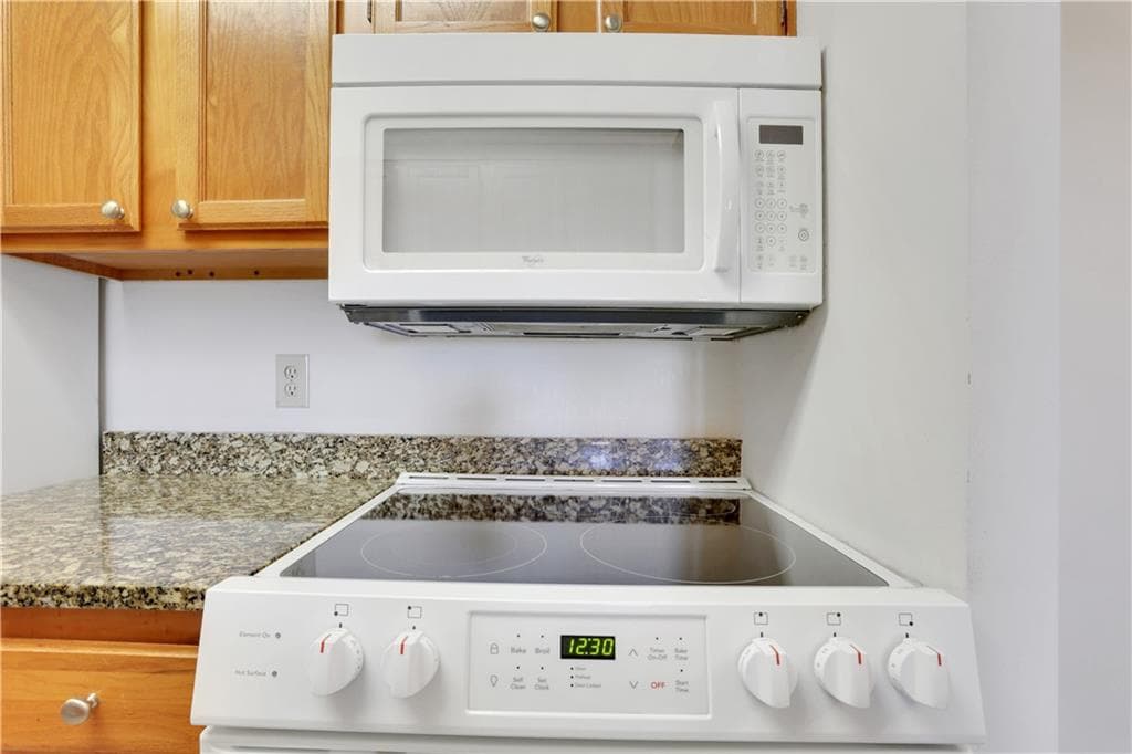 1 bedroom, 1 bathroom, 760 sq ft condominium for rent at 300 Johnson Ferry Road B1002, Sandy Springs, GA 30328 for $2,148 a month — photo 5