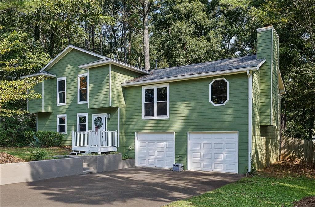 4 bedroom, 2 bathroom, 2,022 sq ft single family residence under contract at 5308 Ferry Creek Lane, Acworth, GA 30102