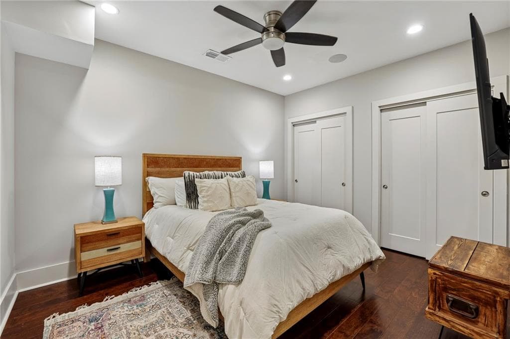 2 bedroom, 2 bathroom, 1,600 sq ft condominium for sale at 307 Canton Way, Roswell, GA 30075 — photo 4