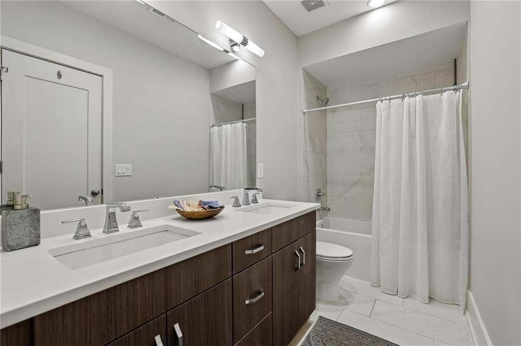 2 bedroom, 2 bathroom, 1,600 sq ft condominium for sale at 307 Canton Way, Roswell, GA 30075 — photo 6
