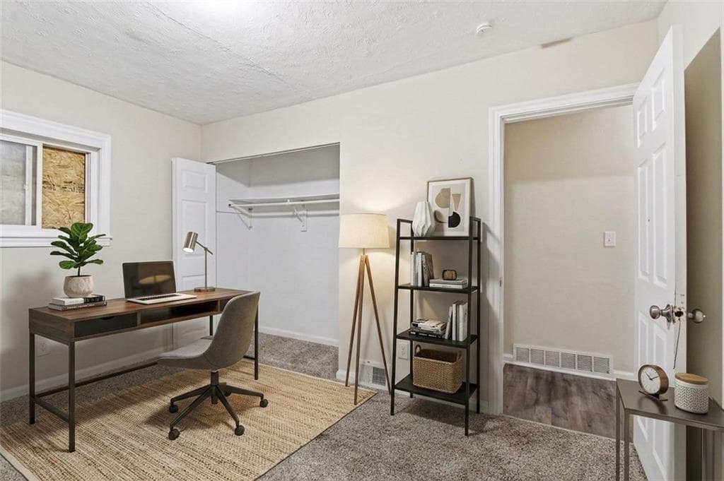 4 bedroom, 2 bathroom, 1,296 sq ft single family residence for sale at 1883 Cindy Drive, Decatur, GA 30032 — photo 4