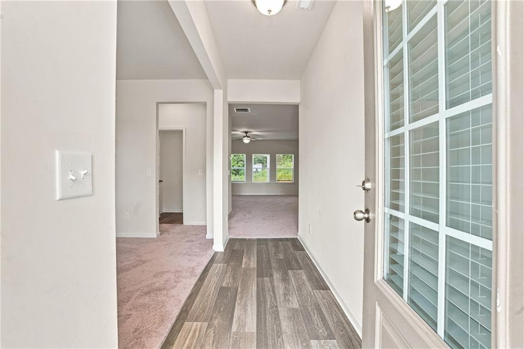 4 bedroom, 3 bathroom, 2,572 sq ft single family residence under contract at 232 Malbone Street, Cartersville, GA 30120 — photo 6