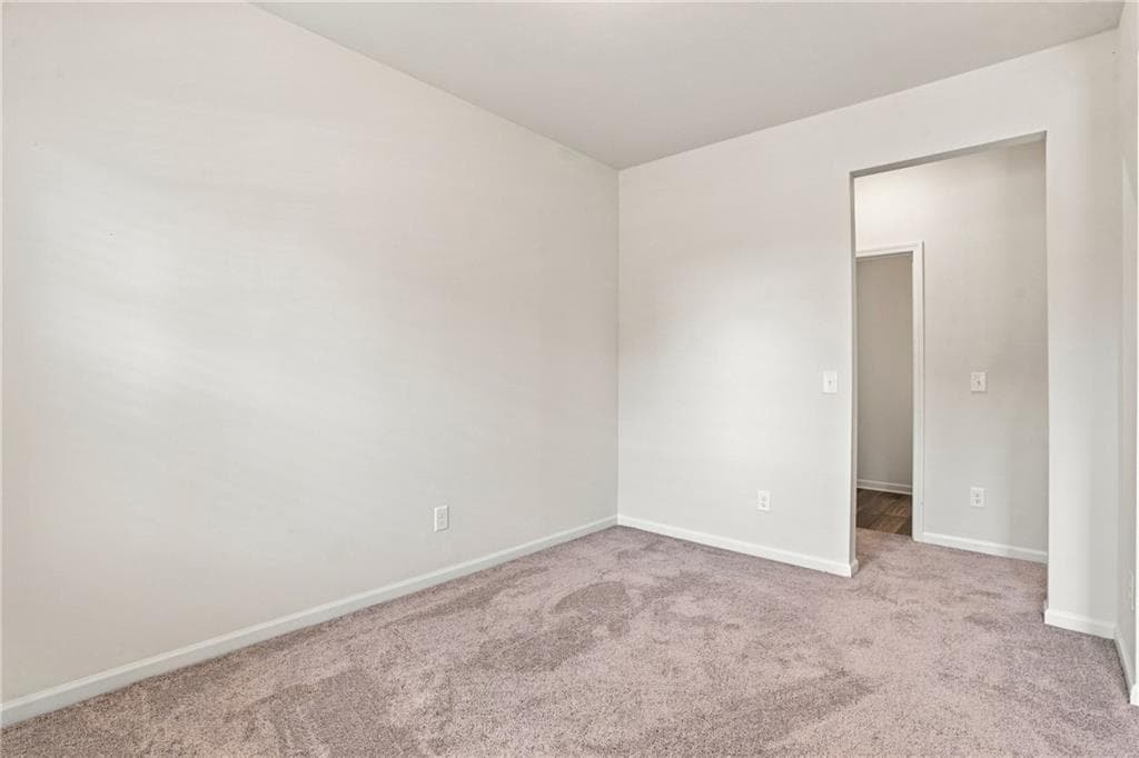 4 bedroom, 3 bathroom, 2,572 sq ft single family residence under contract at 232 Malbone Street, Cartersville, GA 30120 — photo 7