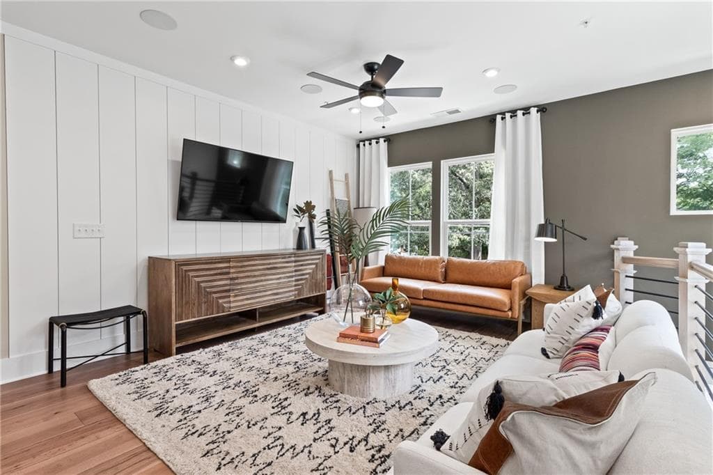 3 bedroom, 4 bathroom, 1,874 sq ft townhouse for sale at 1926 Rogers Court, Atlanta, GA 30318 — photo 9