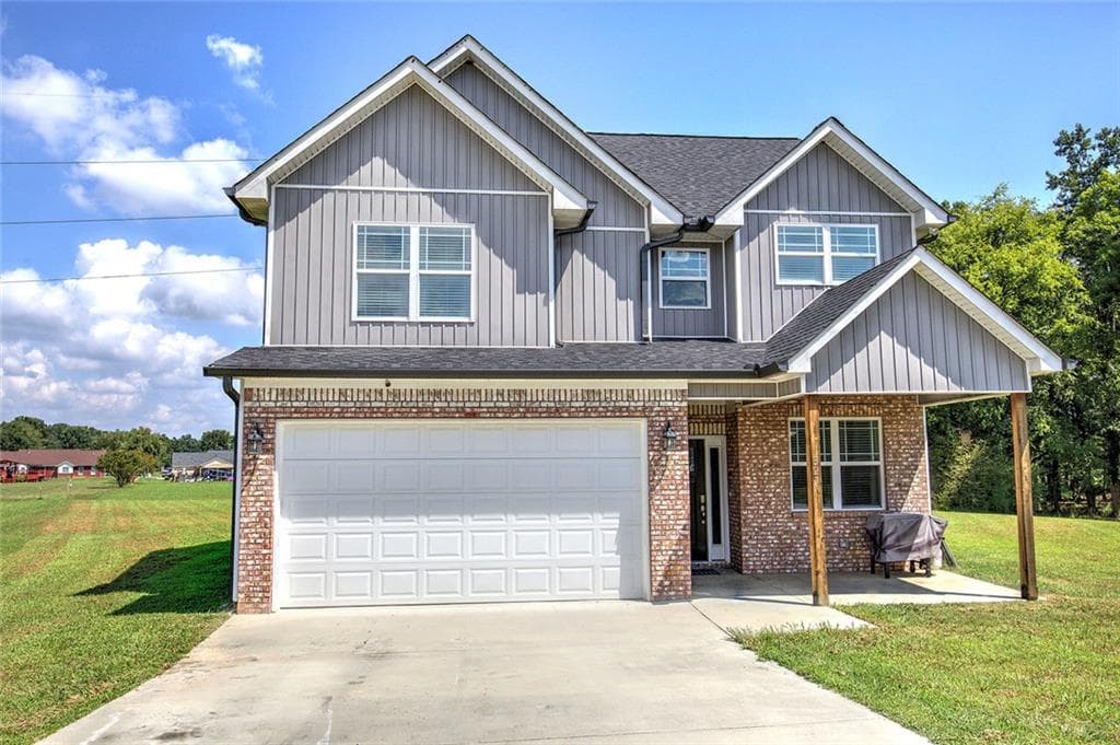 4 bedroom, 3 bathroom, 2,180 sq ft single family residence for sale at 327 Larkspur Drive, Calhoun, GA 30701