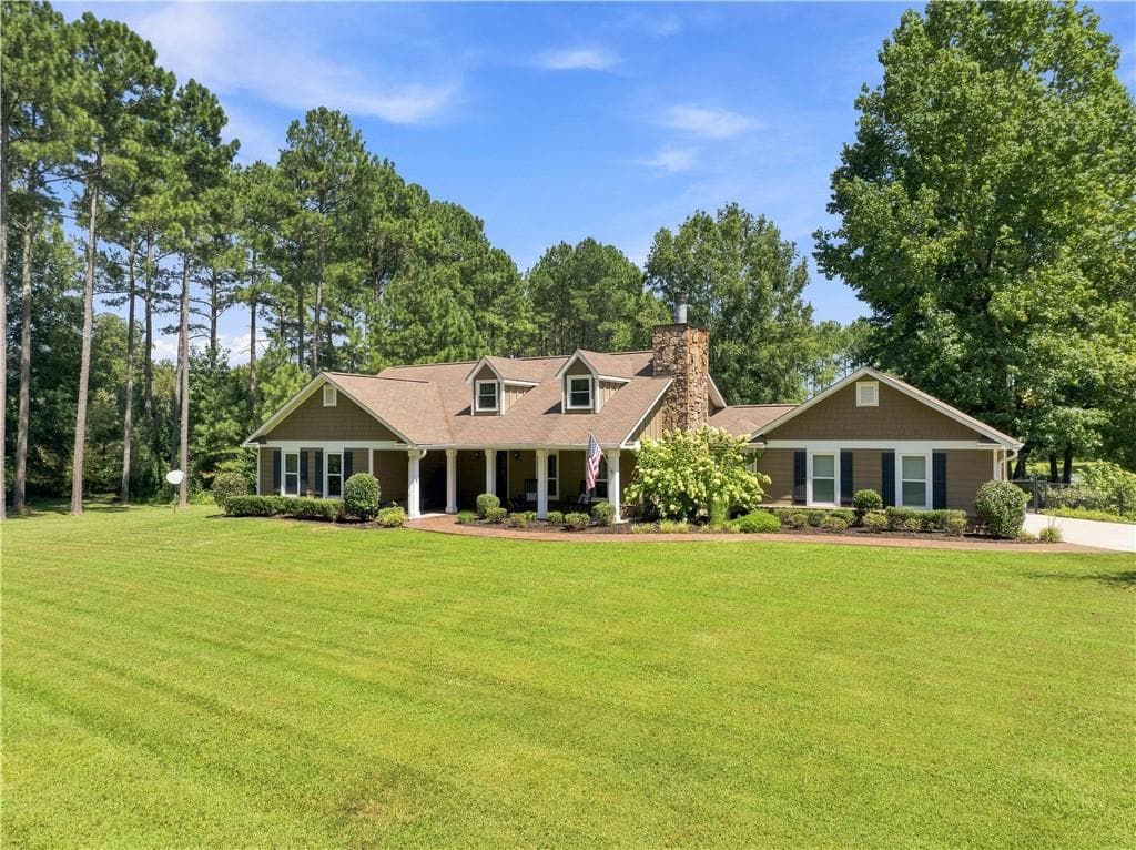 4 bedroom, 2 bathroom, 2,259 sq ft single family residence under contract at 134 Hawkins Road, Armuchee, GA 30105