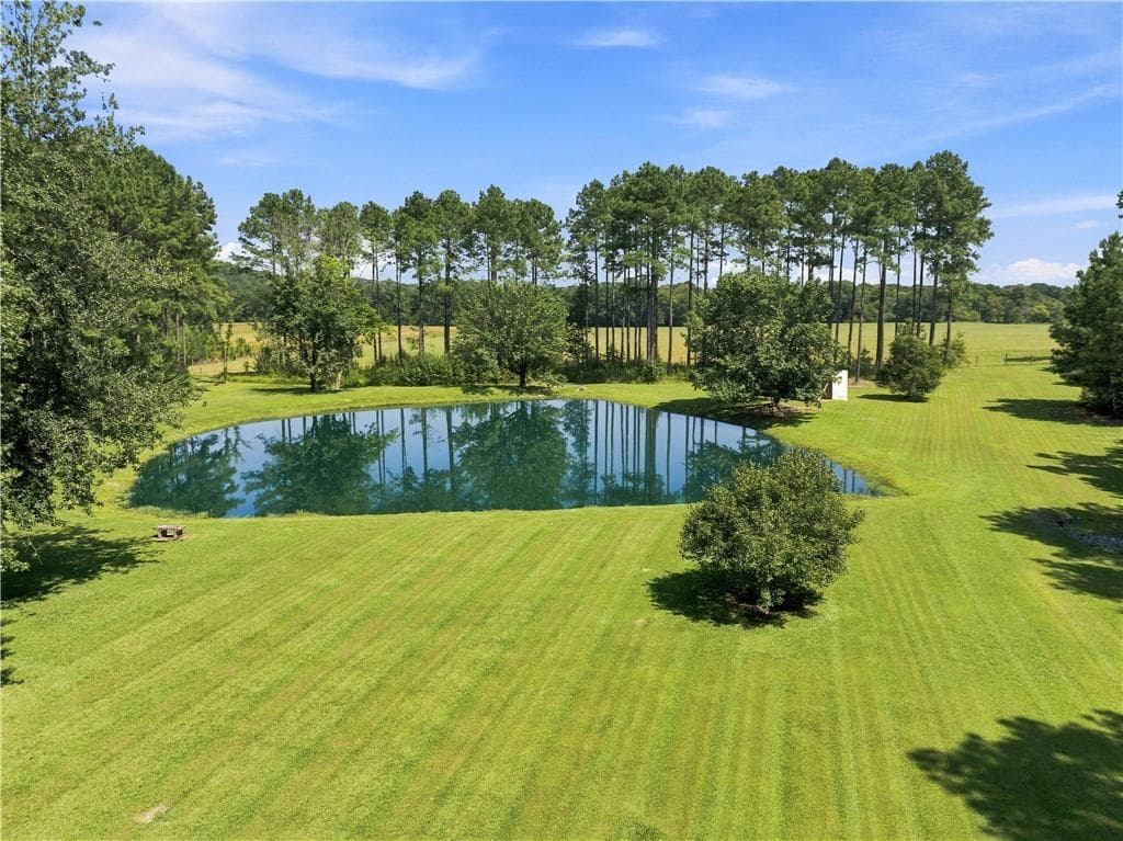 4 bedroom, 2 bathroom, 2,259 sq ft single family residence under contract at 134 Hawkins Road, Armuchee, GA 30105 — photo 3