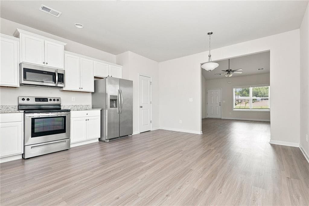 4 bedroom, 2 bathroom, 1,624 sq ft single family residence for rent at 212 Venture Drive, Jackson, GA 30233 for $1,795 a month — photo 2