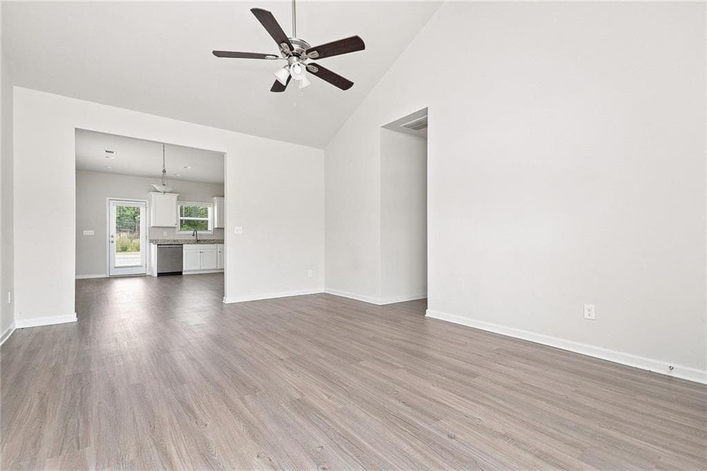 4 bedroom, 2 bathroom, 1,624 sq ft single family residence for rent at 212 Venture Drive, Jackson, GA 30233 for $1,795 a month — photo 4
