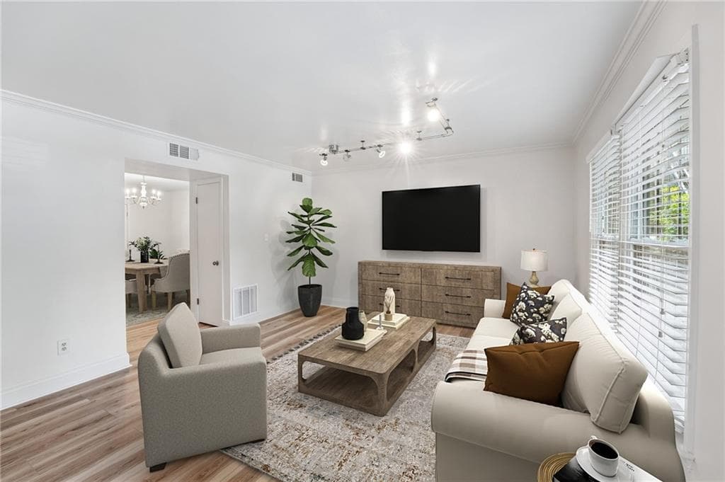 2 bedroom, 2 bathroom, 1,100 sq ft townhouse under contract at 39 Cantey Place, Atlanta, GA 30327 — photo 2